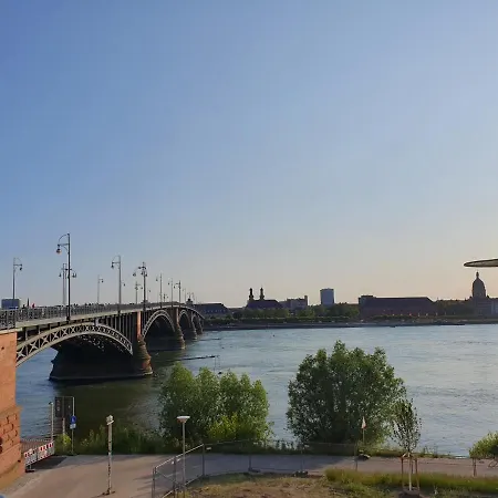 Exklusives & Ruhiges Zimmer An Der Uni Mainz * 마인츠