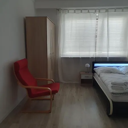 Privatzimmer An Der Uniklinik - Nur Fuer Weibliche Gaeste Homestay